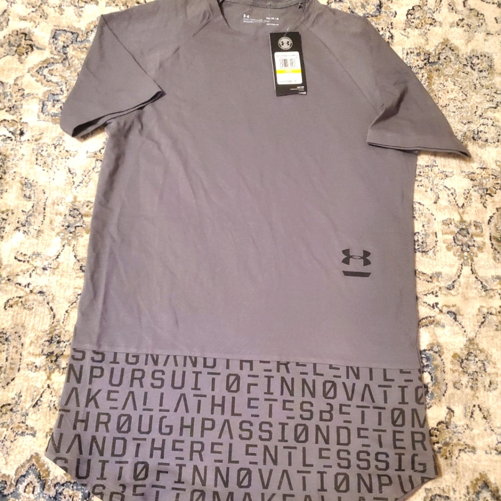 Under Armour Men's Perpetual Graphic Short sleeve, Graphite